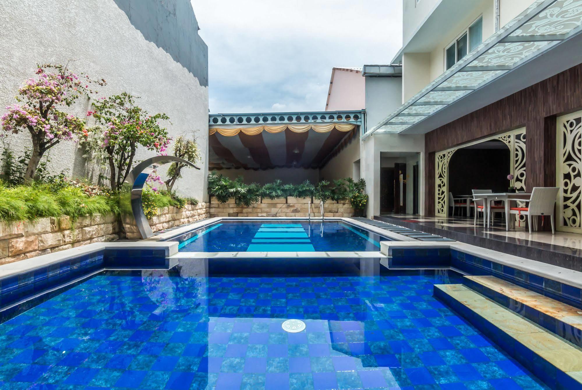 Zen Rooms Denpasar Marlboro Dış mekan fotoğraf